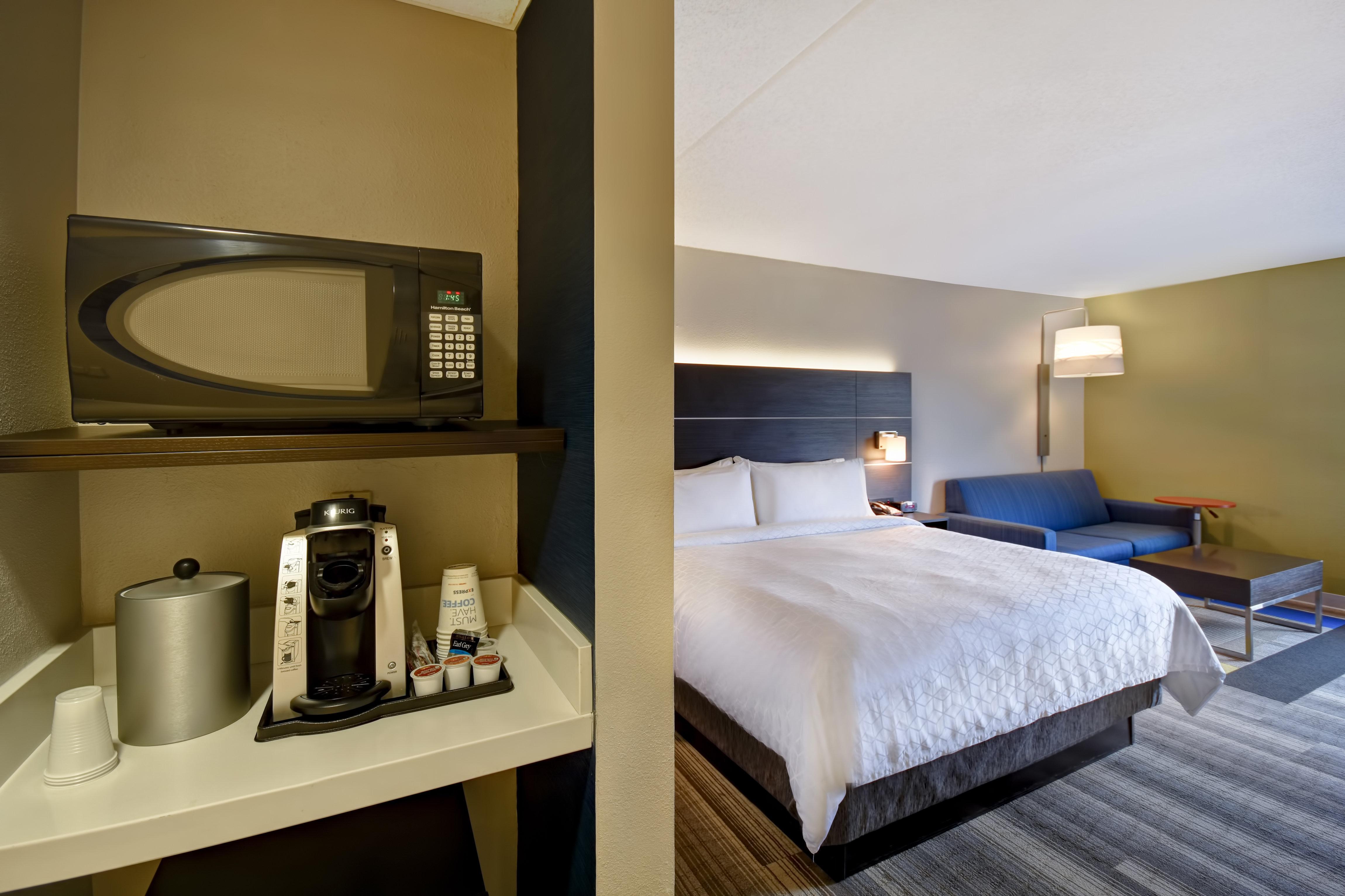 Holiday Inn Express & Suites Allentown-Dorney Park Area By Ihg Bagian luar foto