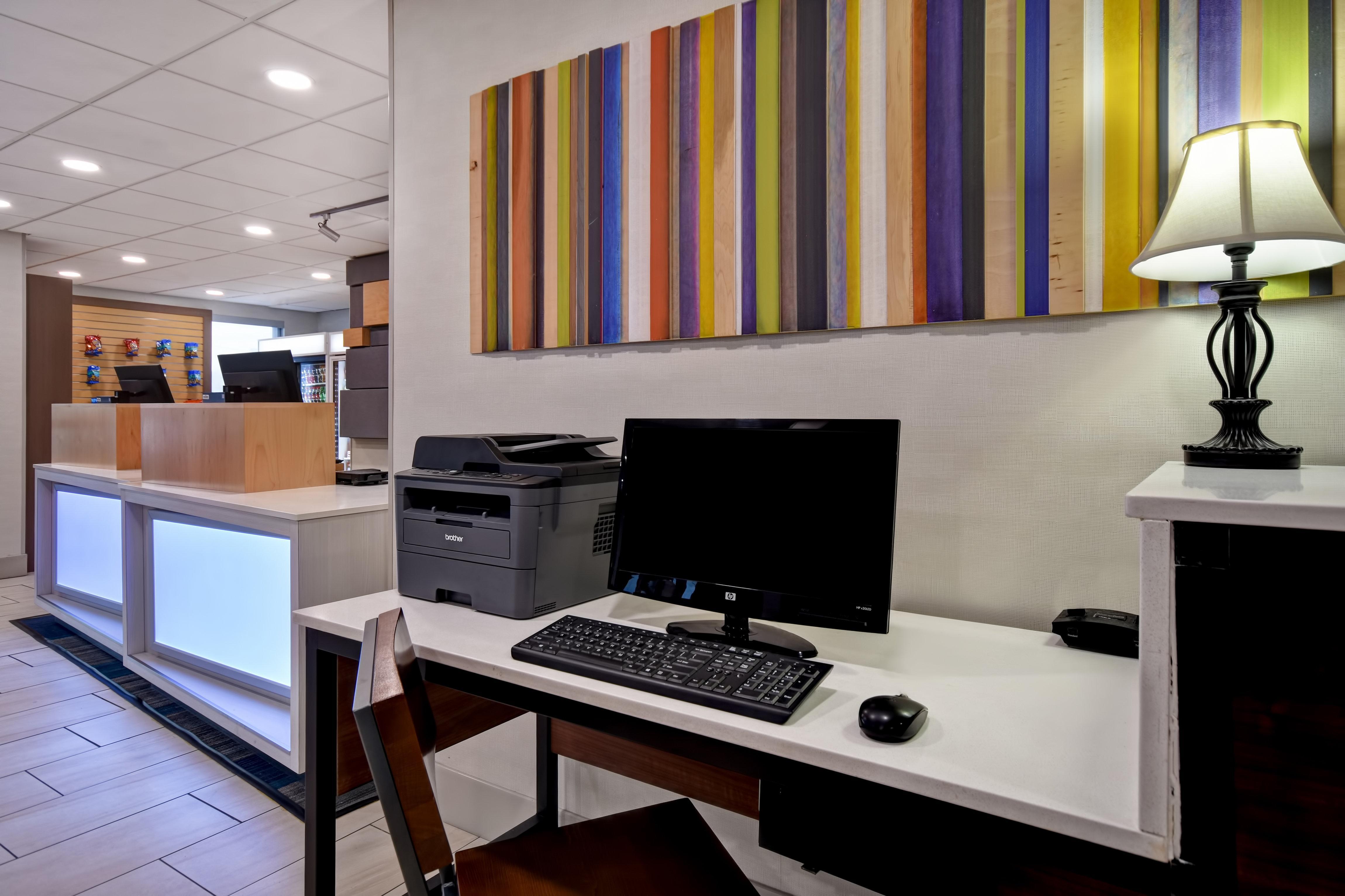 Holiday Inn Express & Suites Allentown-Dorney Park Area By Ihg Bagian luar foto