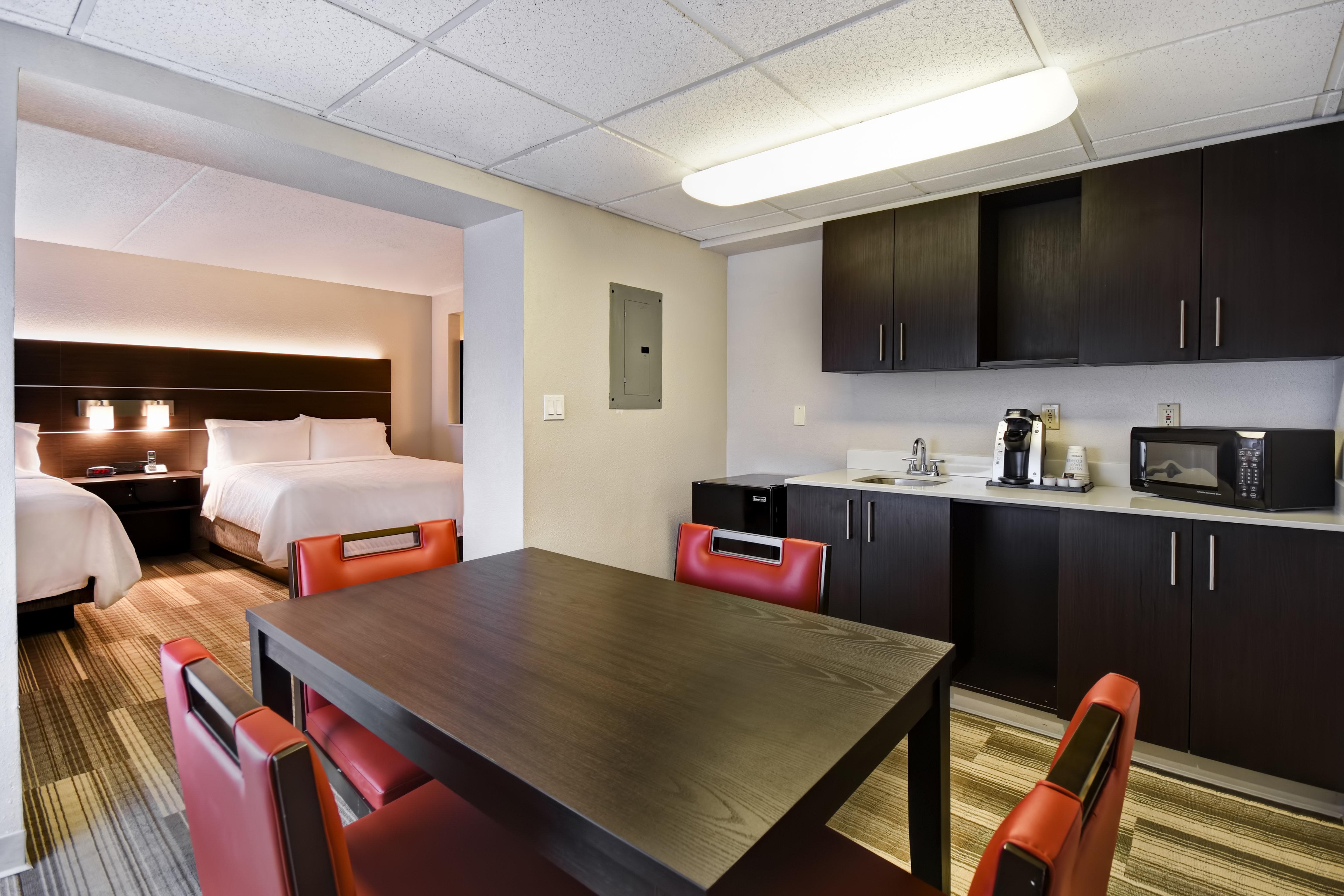 Holiday Inn Express & Suites Allentown-Dorney Park Area By Ihg Bagian luar foto
