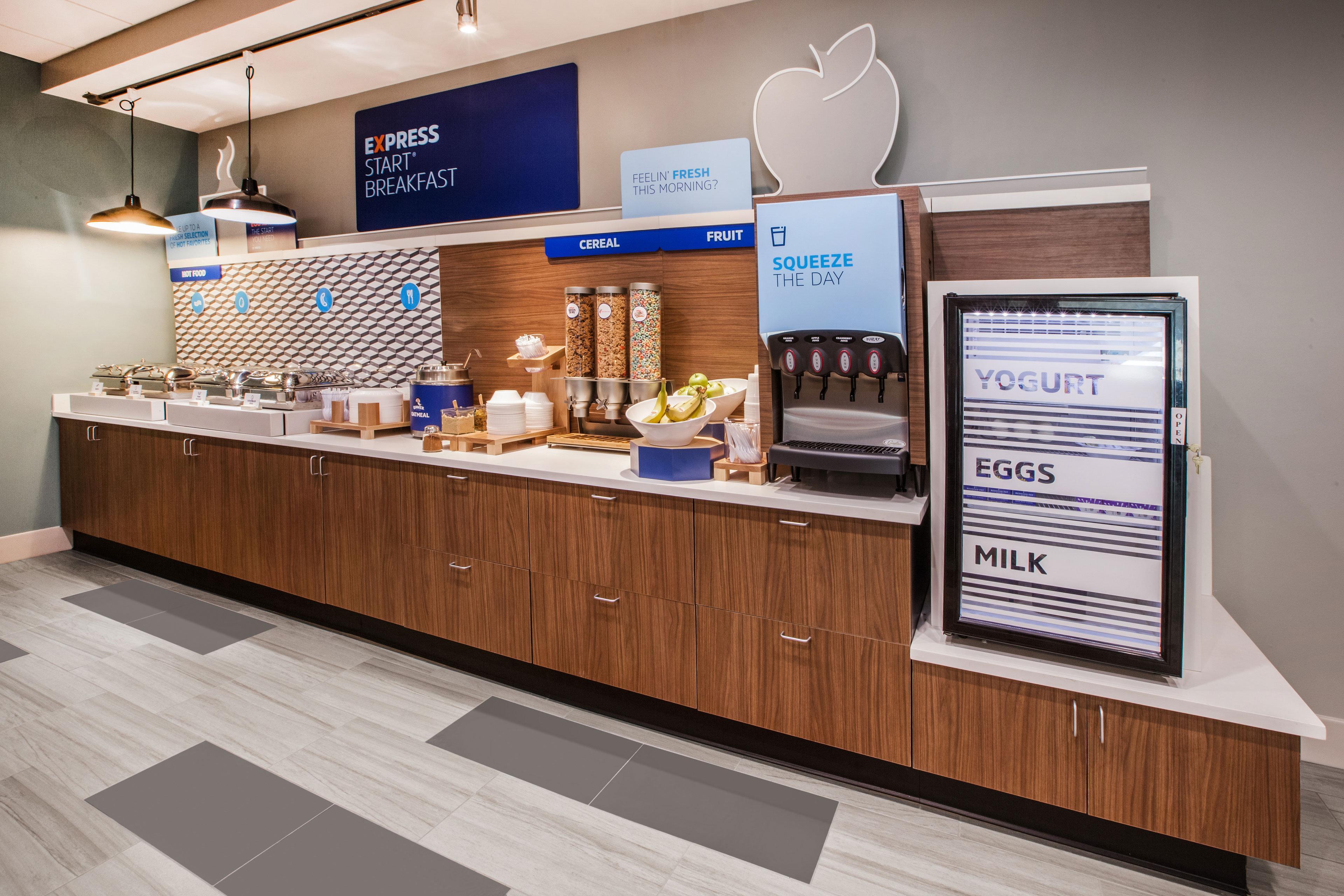 Holiday Inn Express & Suites Allentown-Dorney Park Area By Ihg Bagian luar foto