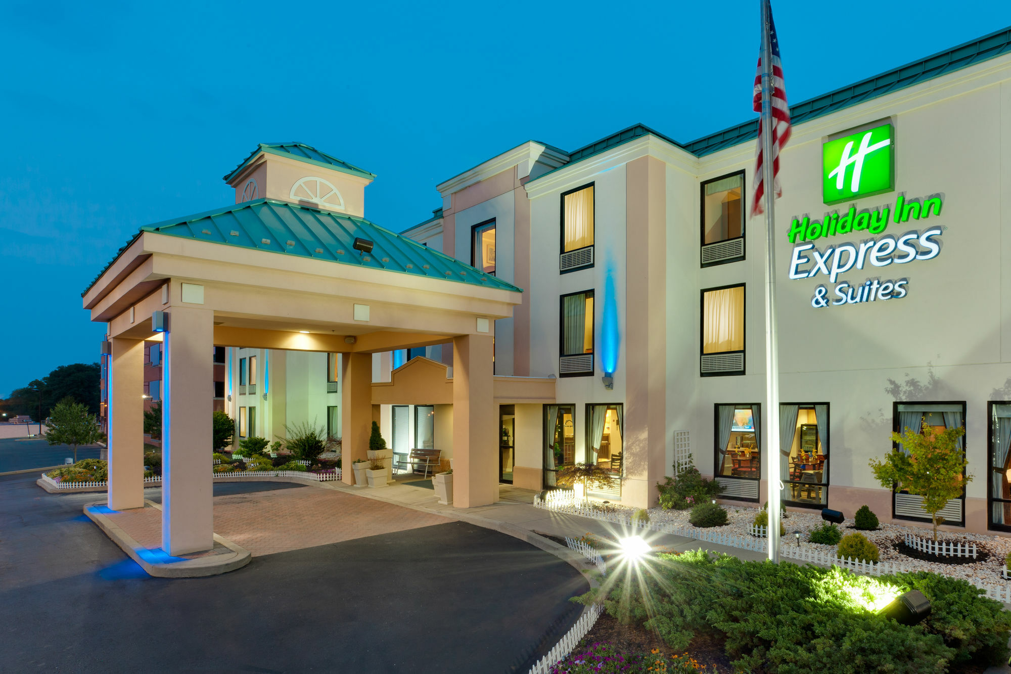 Holiday Inn Express & Suites Allentown-Dorney Park Area By Ihg Bagian luar foto