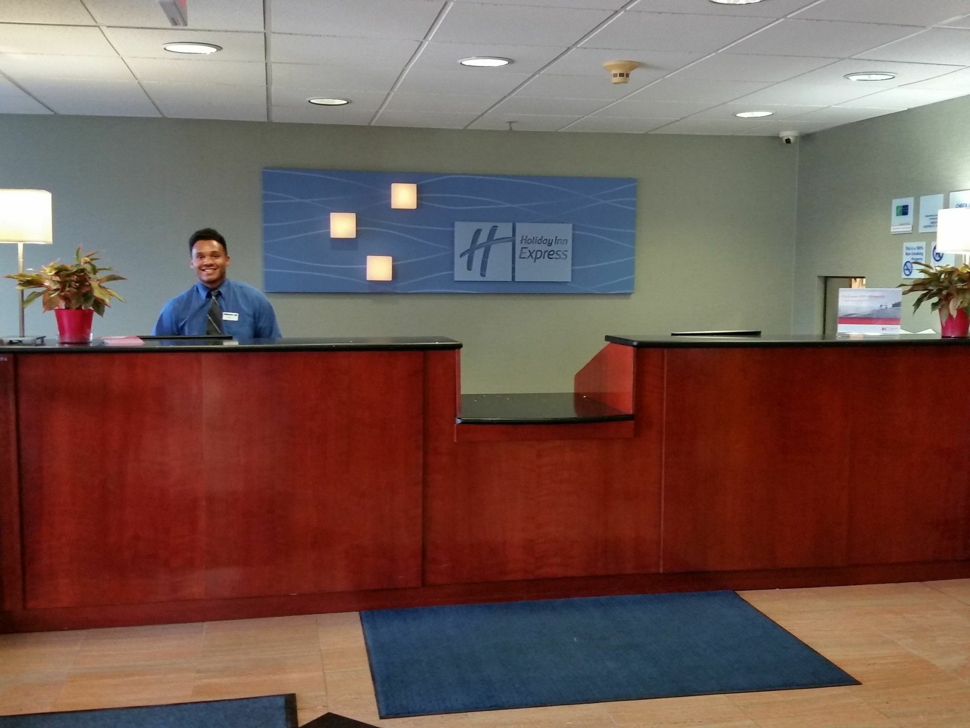 Holiday Inn Express & Suites Allentown-Dorney Park Area By Ihg Bagian luar foto